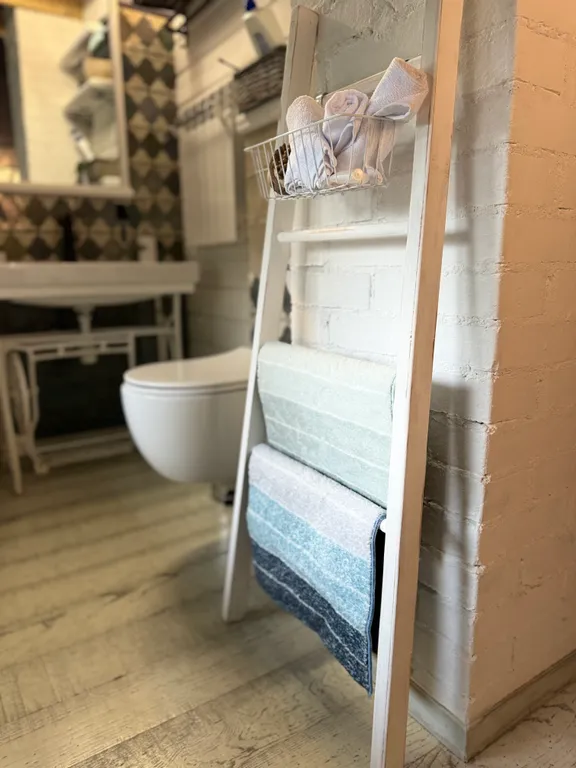 Двухуровневые апартаменты 33/3 house с камином и мангалом