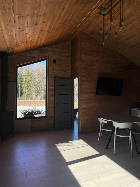 Атмосферный домик с баней на дровах и купелью