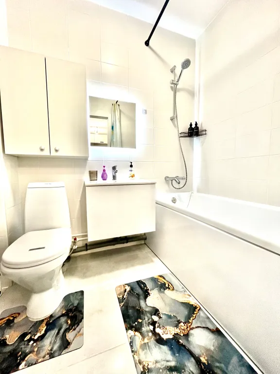 Квартира Квартира Яркая евродвушка — Бугры