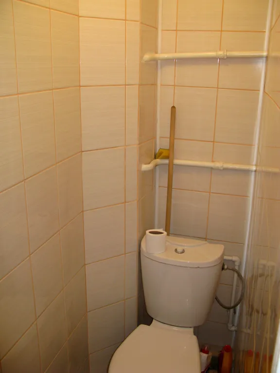 Вместительная трёшка (до 11 чел.) с изолированными комнатами в центре