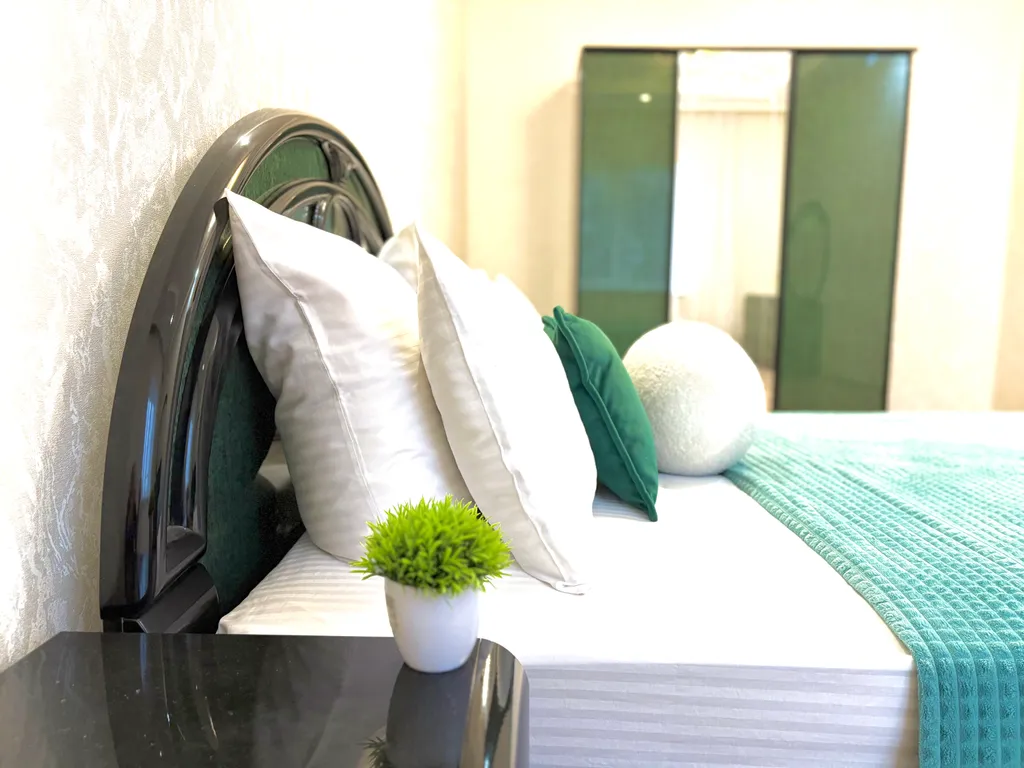 Двухэтажный дом из 5 комнат, с уютным двориком и мангалом