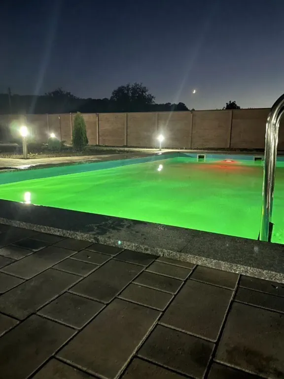 Уютный гостевой дом с бассейном, недалеко от термальных источников