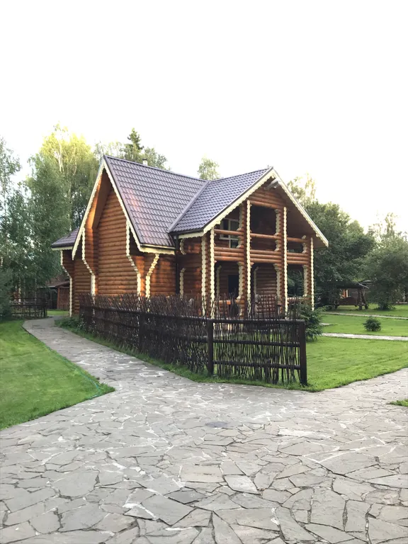 Большой коттедж в сосновом бору на берегу озера — аренда посуточно в Тверь