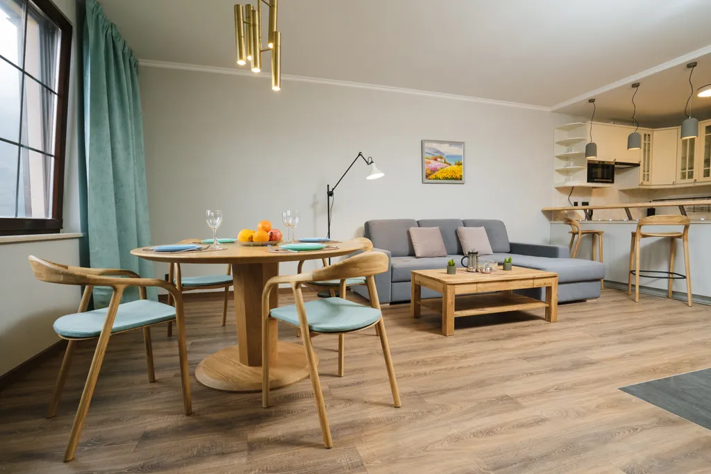 Красивый современный апартамент с 3 спальнями. Камин. Терраса. Горы.