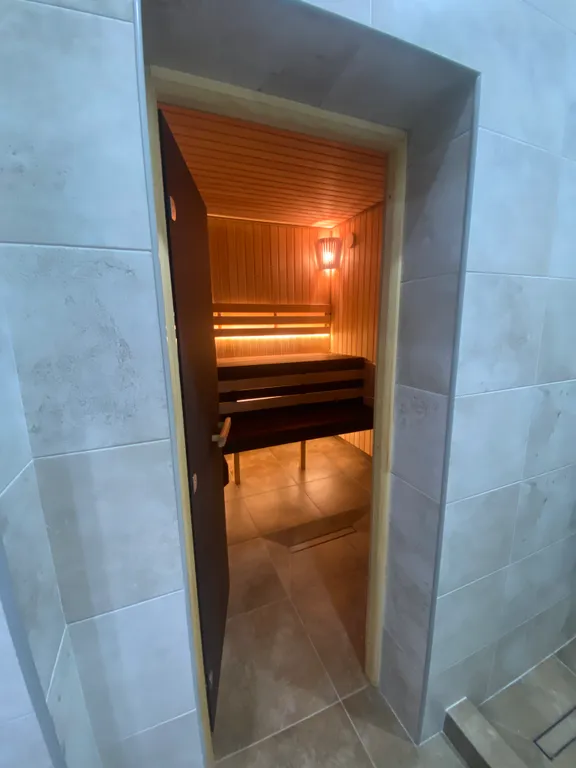 Дом с подогреваемым бассейном и баней в адыгее