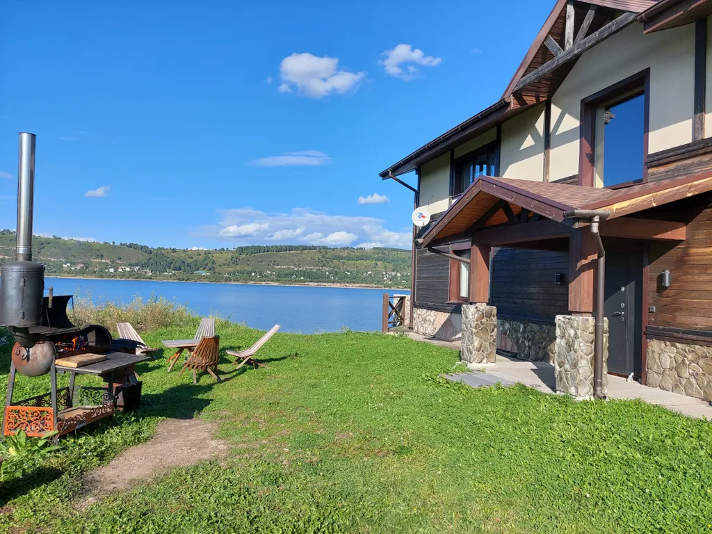 Коттедж на берегу Ангары