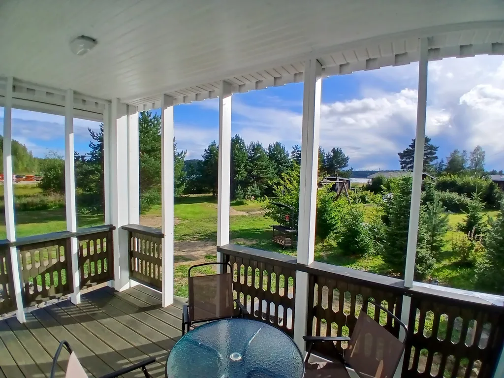 Дом у озера