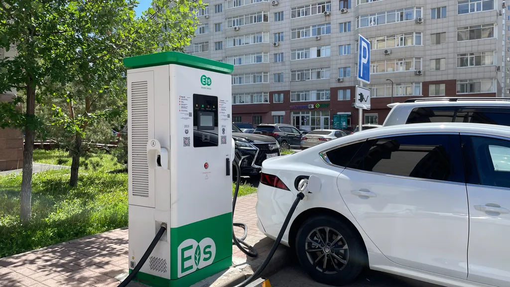 Уютная однокомнатная с видом на город возле набережной в Астане