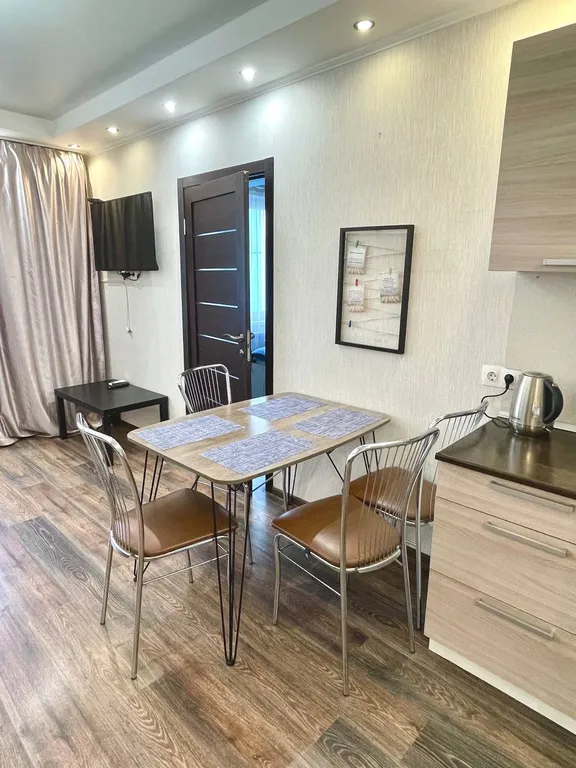 Уютная евродвушка у моста к крокусу