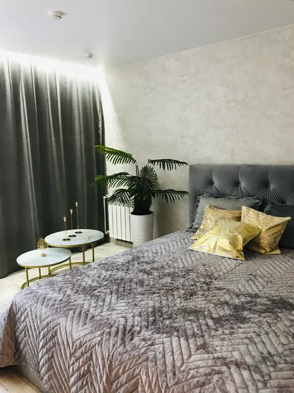 Современная шикарная с новым дизайнерским ремонтом квартира