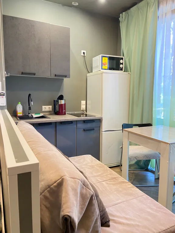 Квартира Квартира Уютная студия с балконом, с бассейном, 5 минут до моря, 5 минут до жд — Адлер