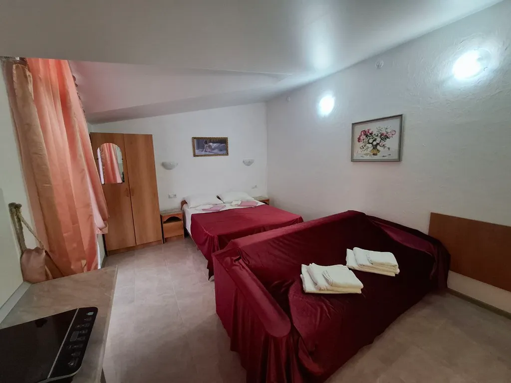 Семейный номер с видом на горы