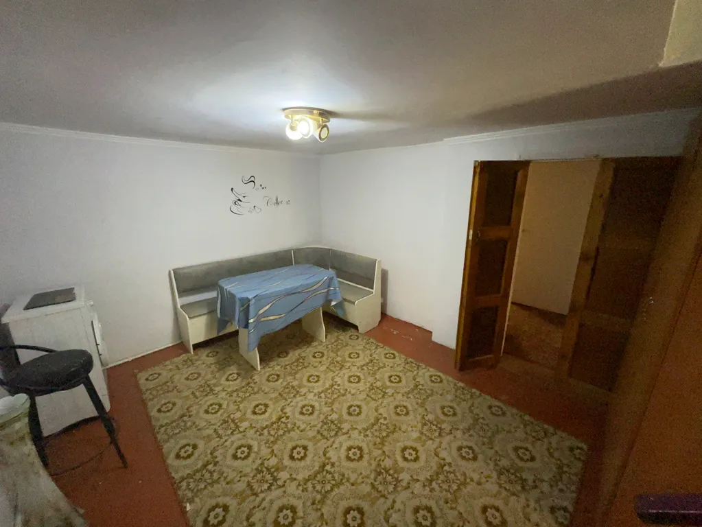 Дом под ключ с бассейном и стоянкой во дворе для 3 автомобилей у гипермаркета