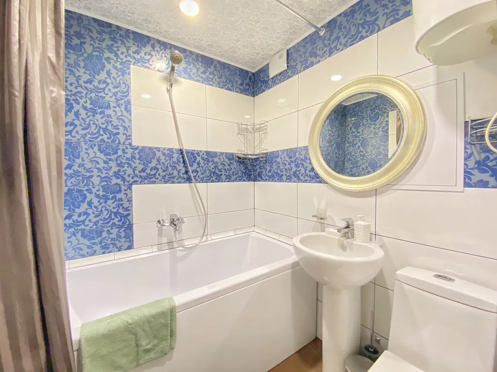 Квартира Квартира Комфортная студия Апарт-Комфорт с романтичной подсветкой в центре — Ярославль