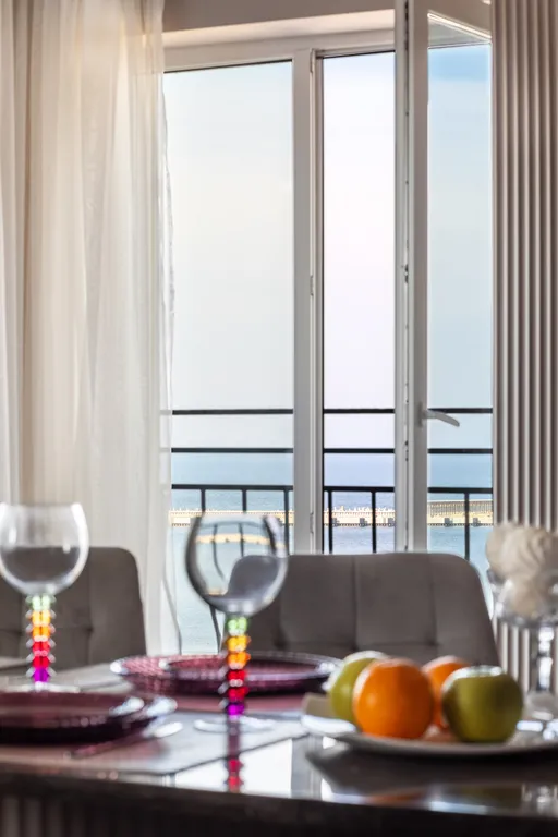 Квартира с видом море