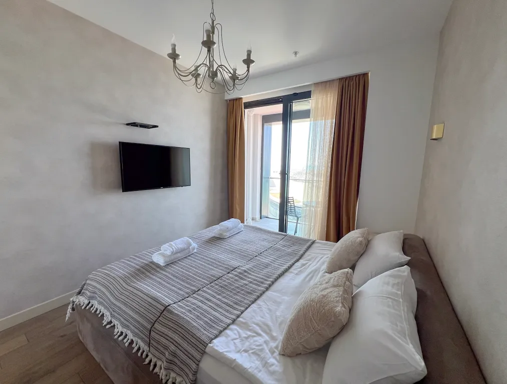 Трехкомнатная квартира c шикарным видом на море, Porta Batumi Tower