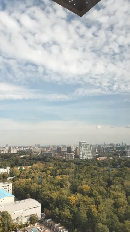 Уютная маленькая квартира на высоте птичьего полета