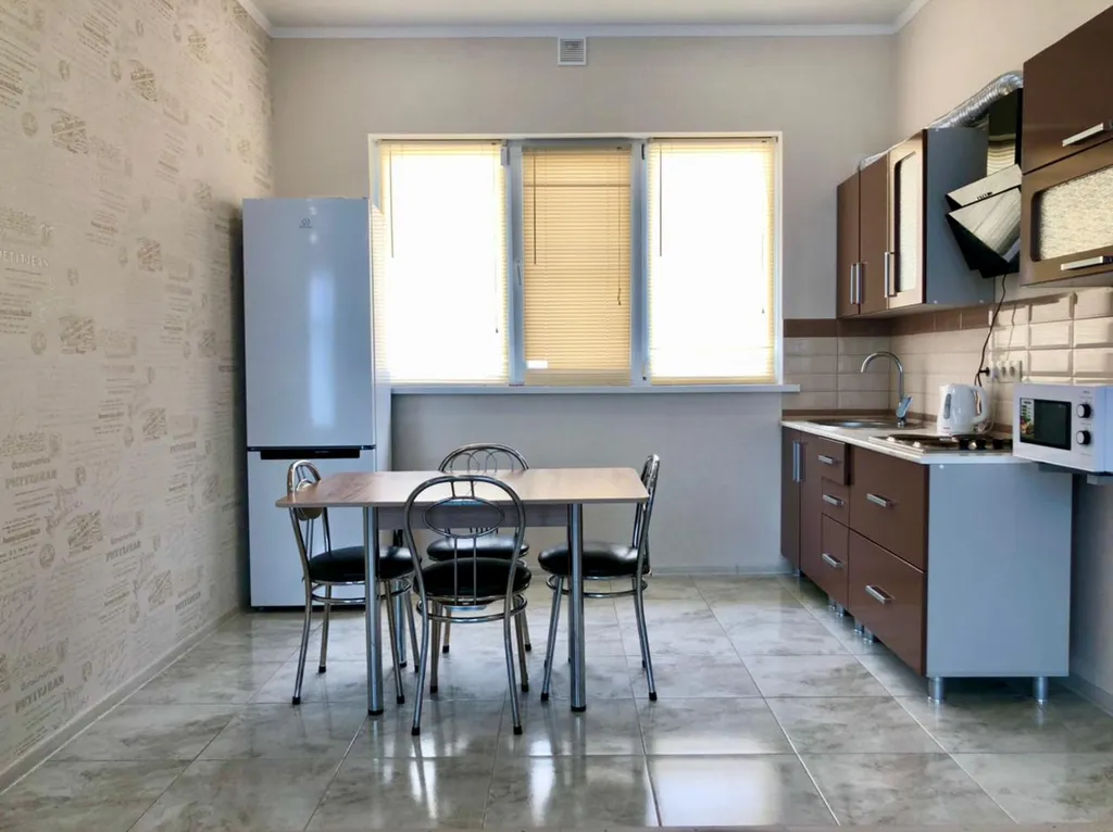 Дом с евроремонтом и шикарным видом на море и горы