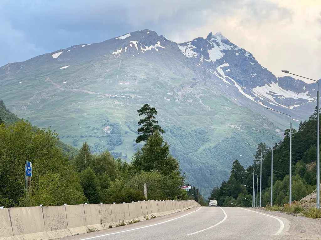 Дом с видом на Горы и Лес