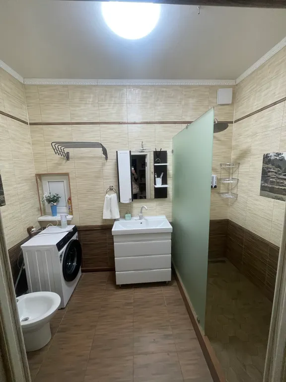 Уютный дом с теплым бассейном у термальных источников и аквапарка