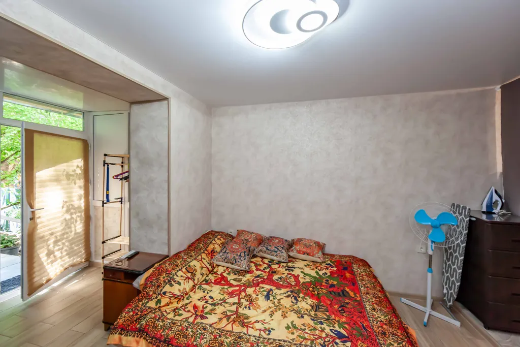 Уютная новая студия с садом на москольце