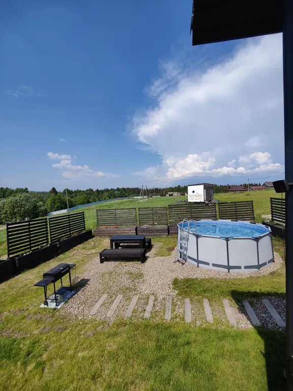 Коттедж Уютный дом с бассейном — Приморск