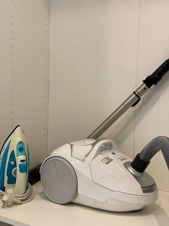 Солнечная студия со своим двориком и летним бассейном