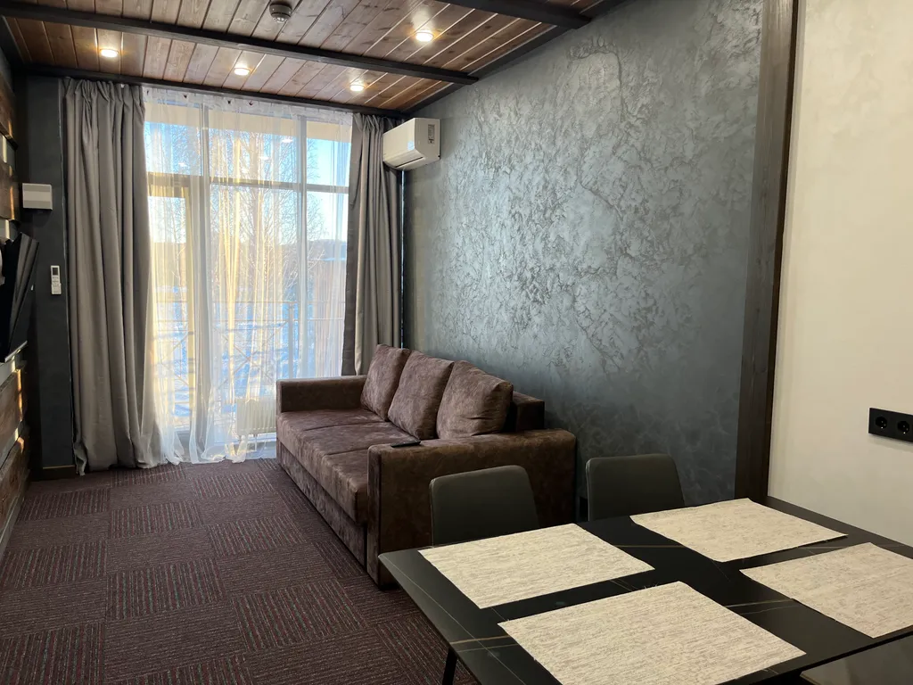 Двухкомнатные апартаменты на горнолыжном курорте Солнечная долина