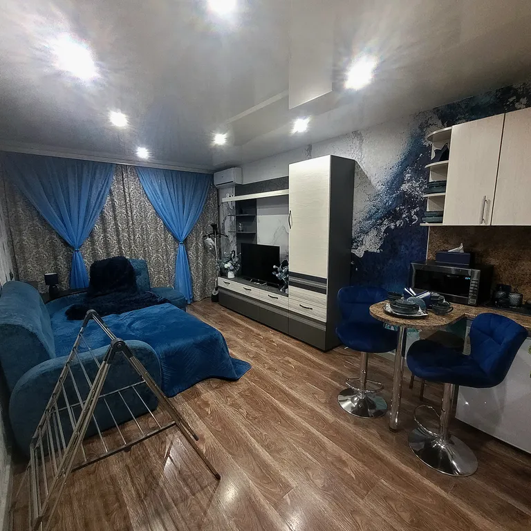 Комфортабельная квартира-студия в центре города