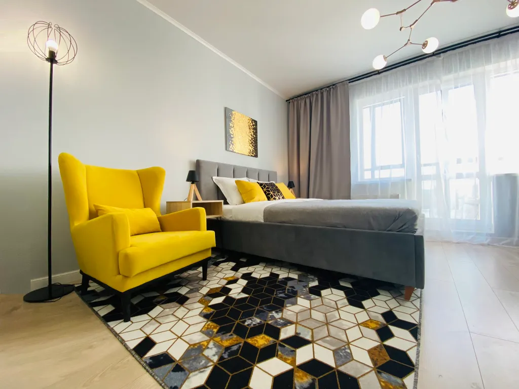 Студия с потрясающей панорамой набережной у ТРК Родник