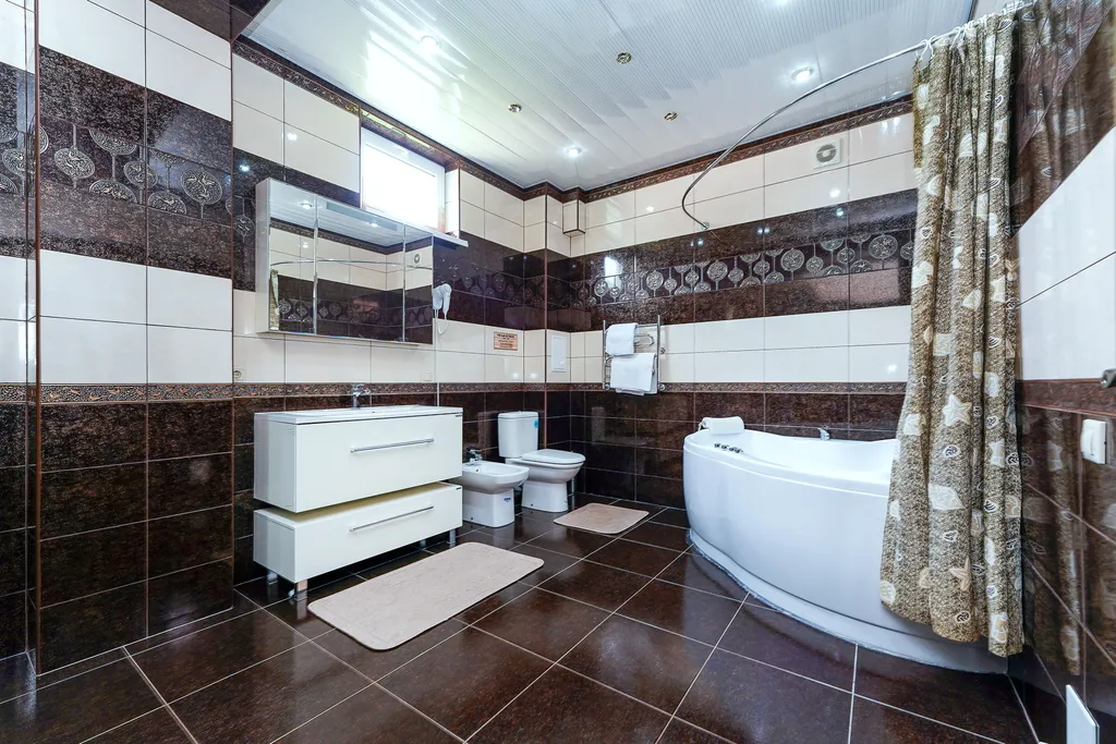 Дом с бассейном