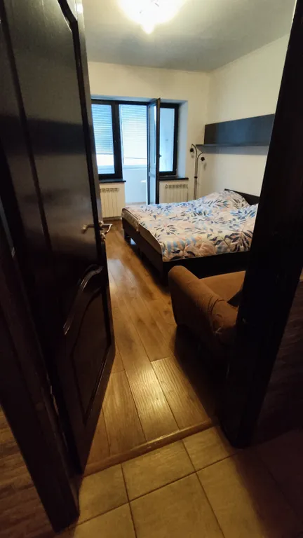 Просторная квартира в новом доме, центр города