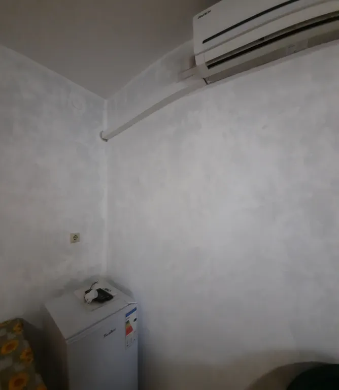 Квартира Уютная комната с удобствами, отдельный вход со двора, бассейн — Кучугуры