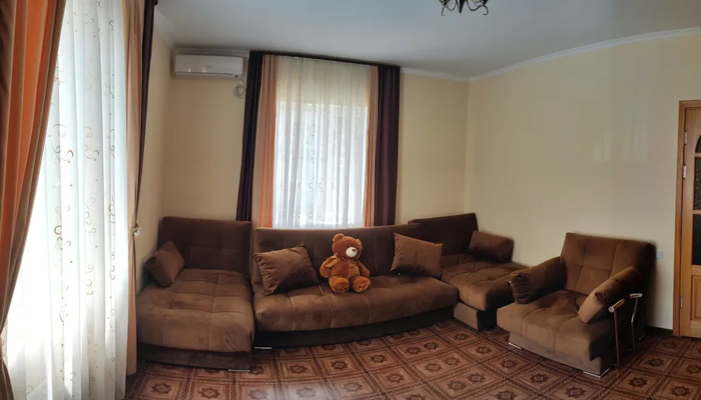 Этаж в уютном доме с видом на Цветник