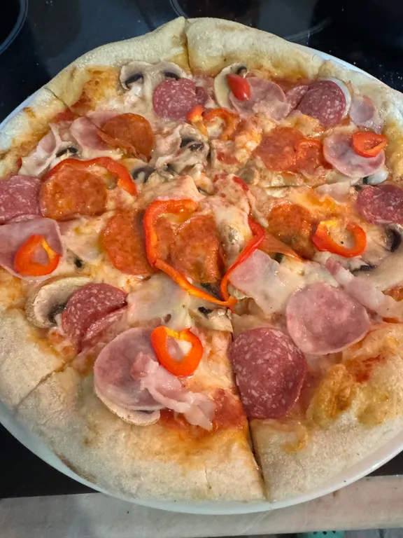 Большой дом в лесу