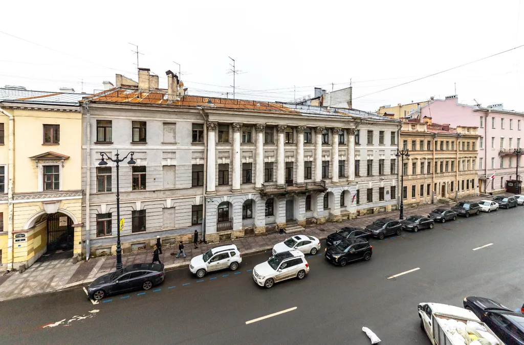 Просторные 4 комнатные апартаменты  рядом с Эрмитажем