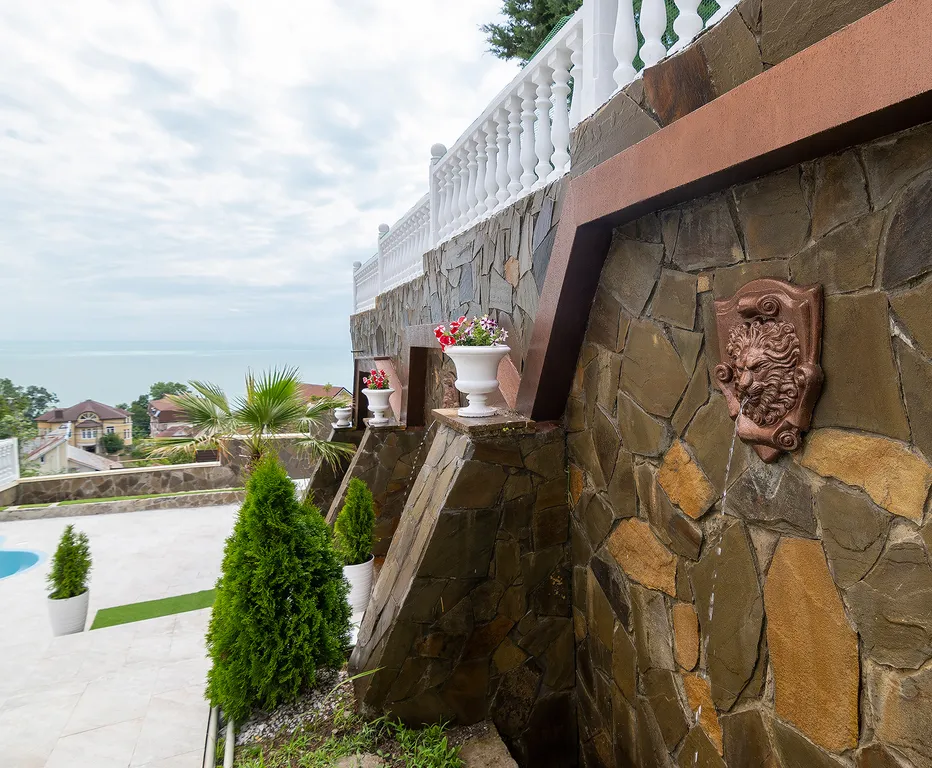 Уютный коттедж с видом на море