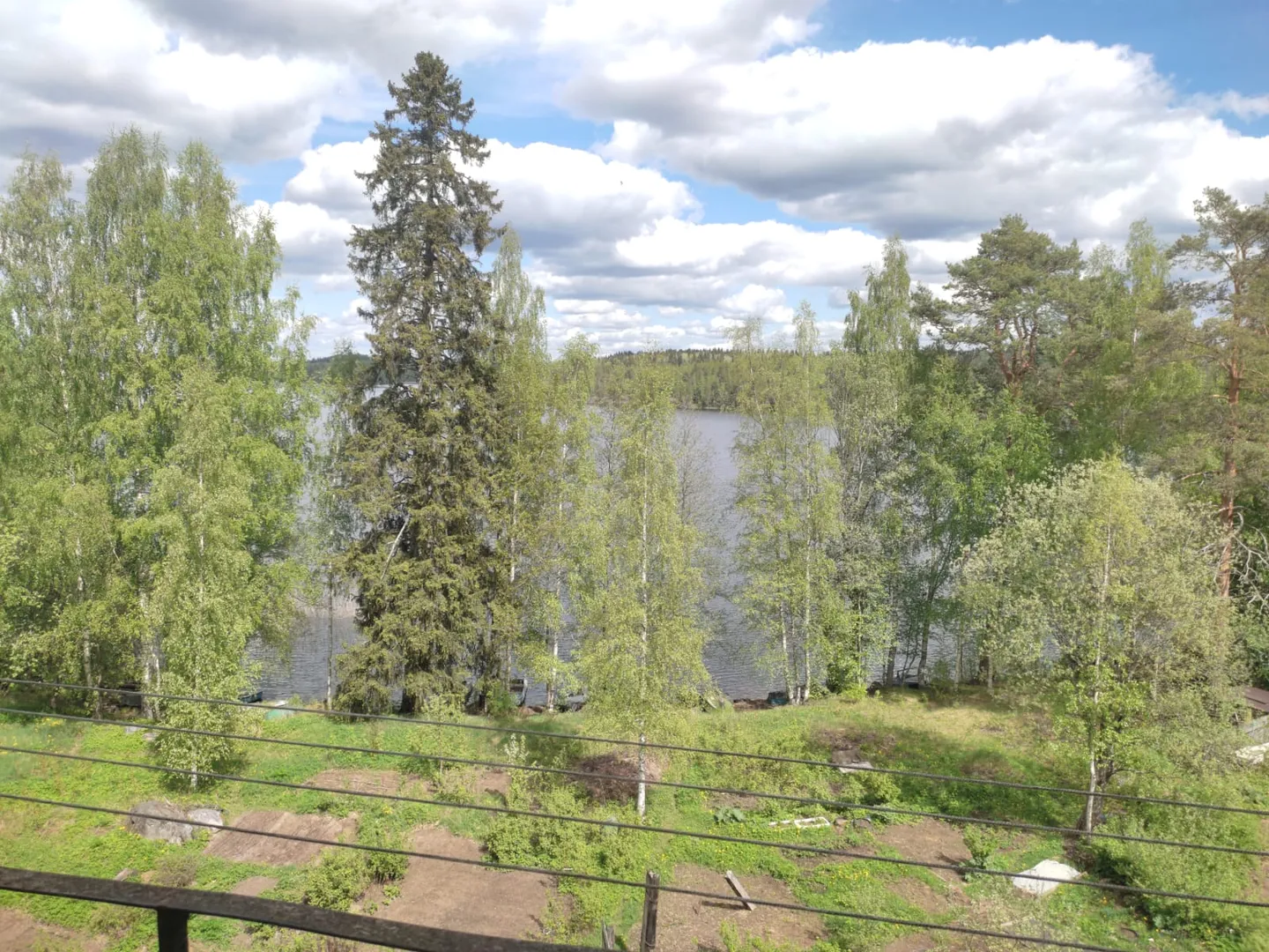 Вид с балкона на озеро Пайкъярви (Щучье озеро)