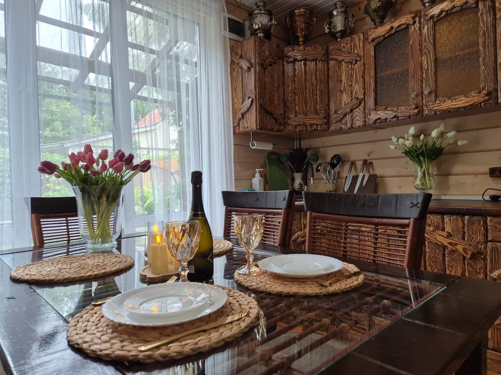 Уютный дом с бильярдом, сауной на берегу Горьковского моря