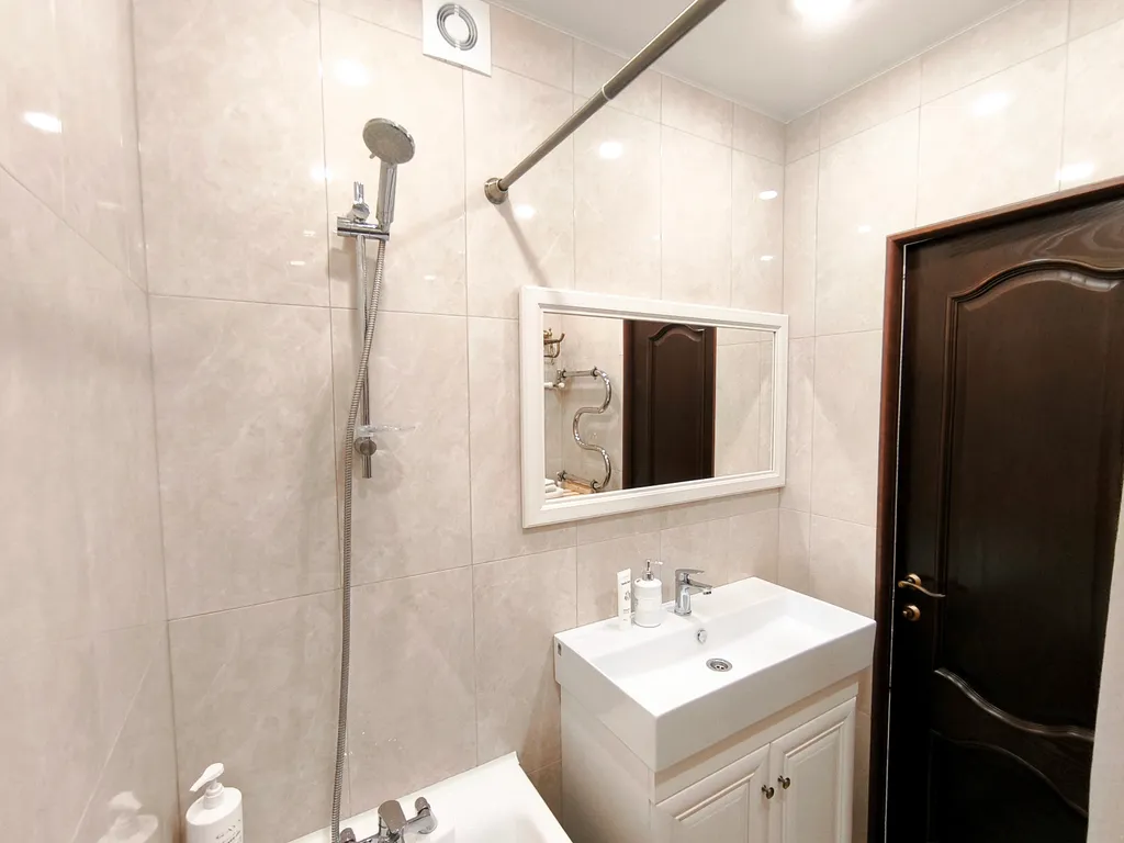 Стильная квартира в новом ЖК для 8