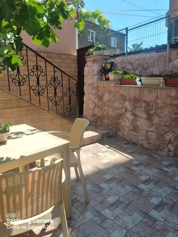 Дом у моря Диамант 1 с площадкой в саду