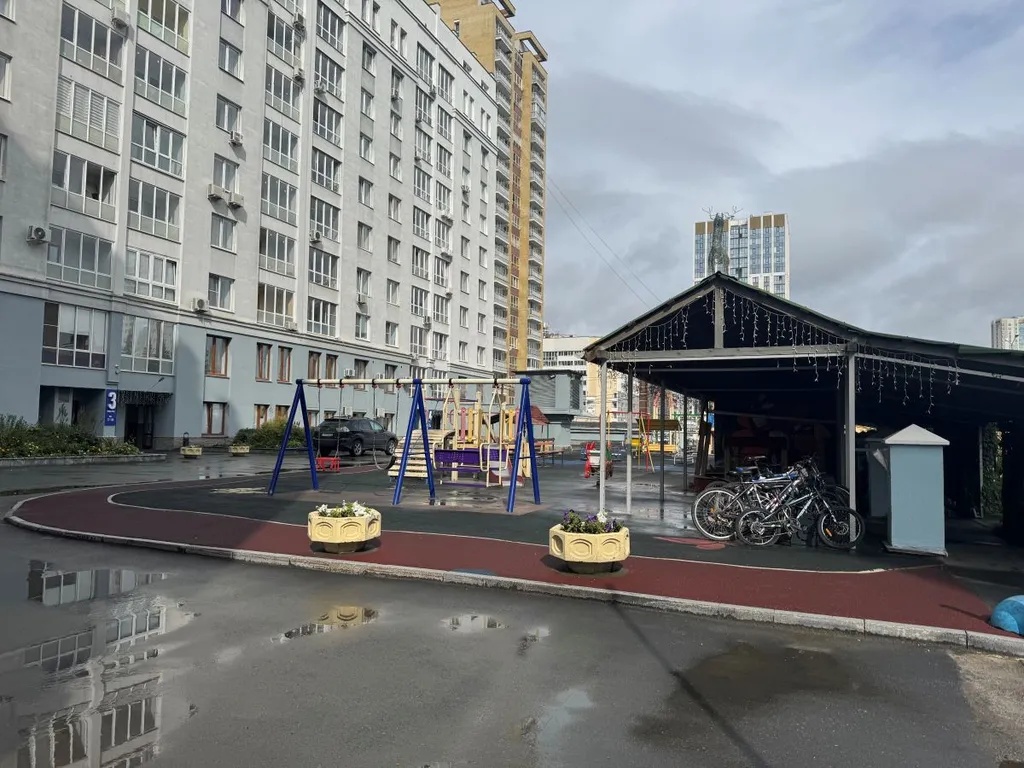 Студия посуточно у метро Чкаловская