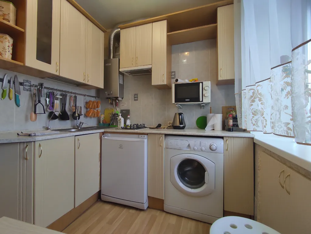 Две очень светлые комнаты КвартАпарт у Кремля