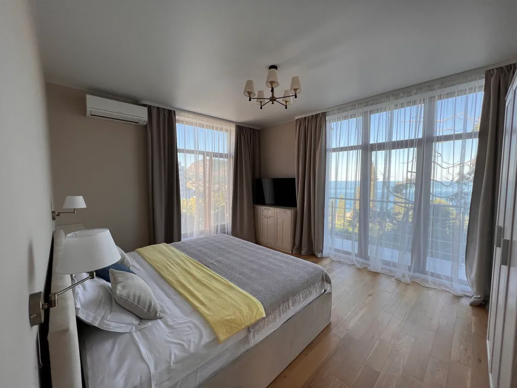 Вилла с видом на море