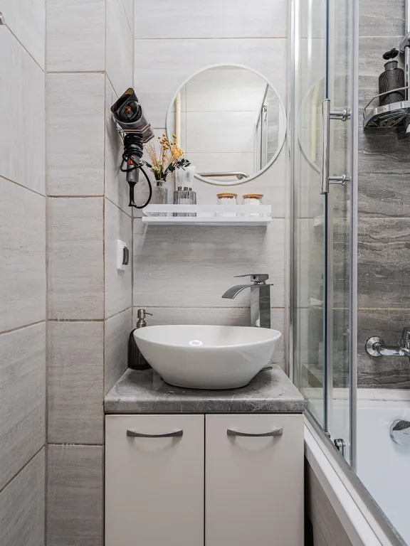 Красивая квартира с отдельными комнатами в районе Выя