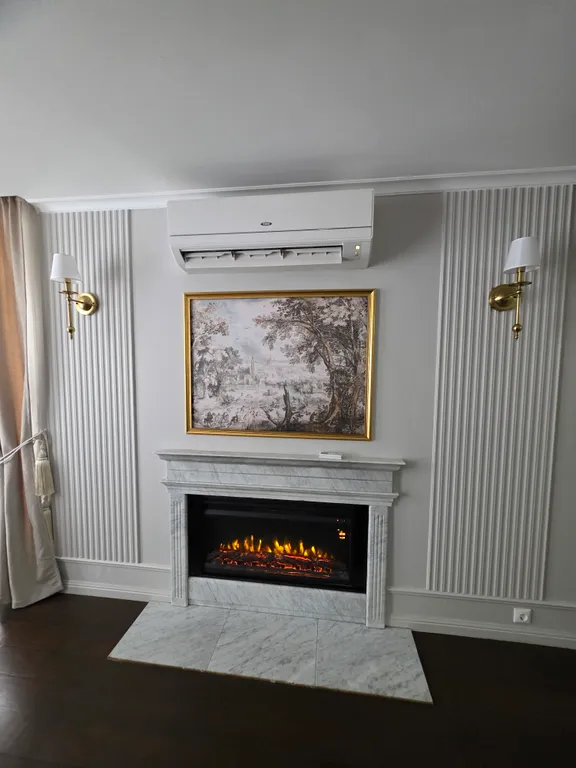 Загородный дом с бассейном и банкетным залом