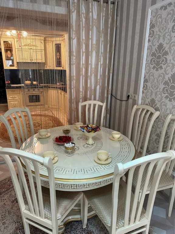 Квартира со своим двором у набережной