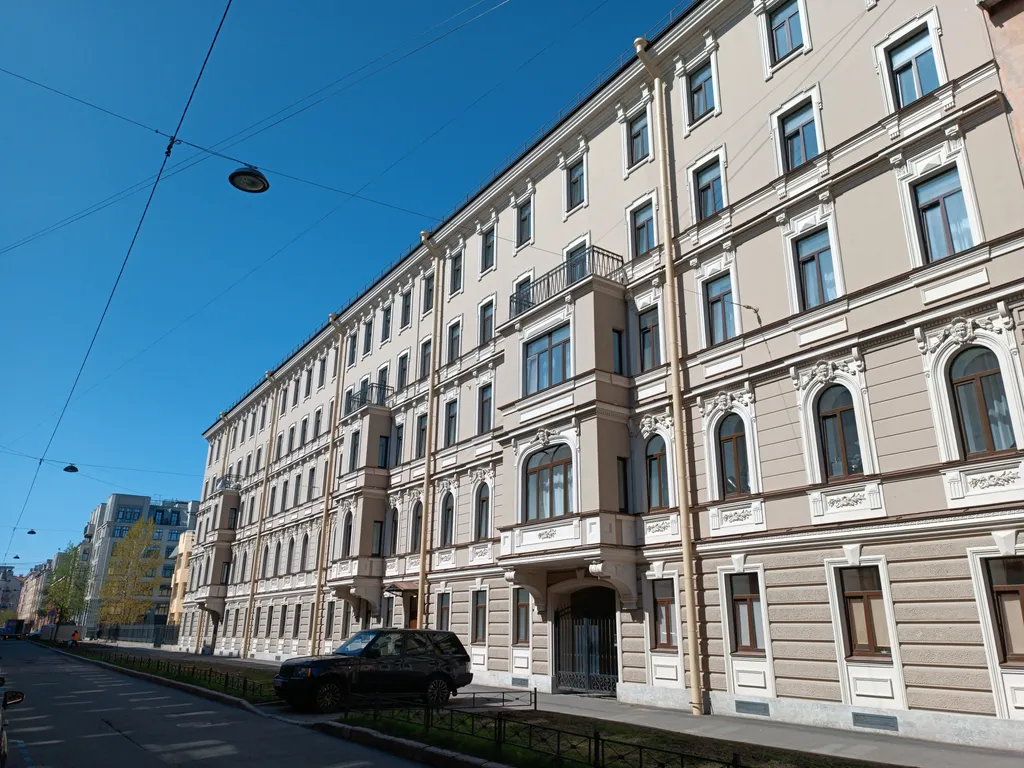 Евродвушка рядом с Троицким собором