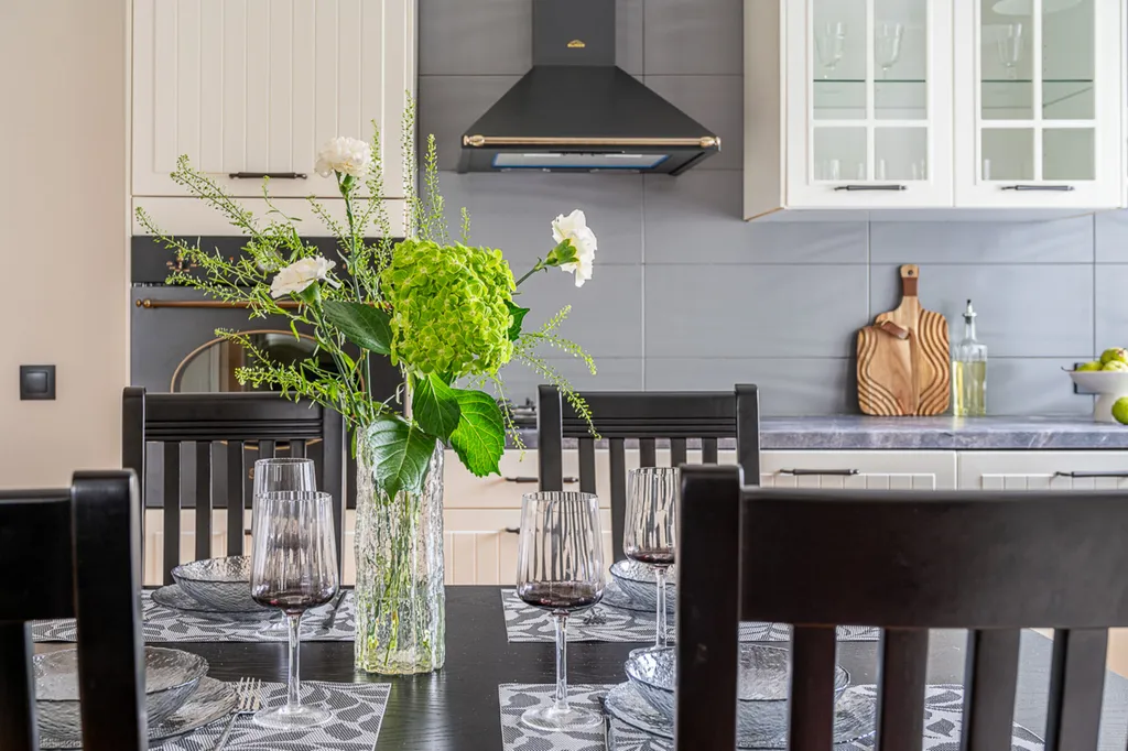 Квартира Просторная квартира бизнес-класса с винтажным интерьером в центре — Екатеринбург