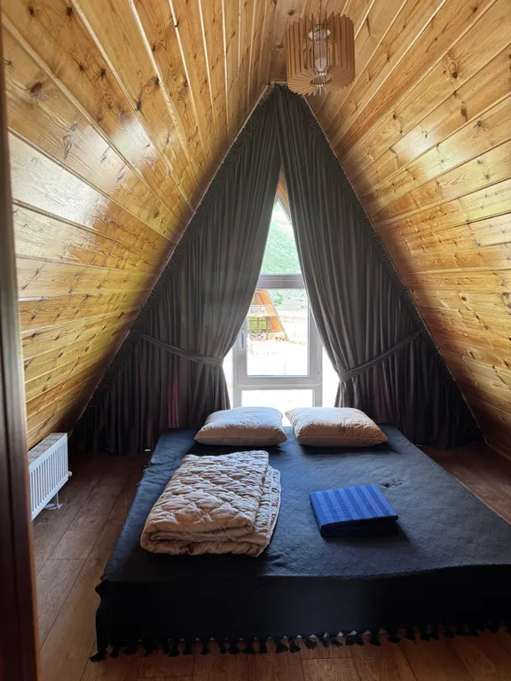 Новый уютный А-фрейм дом